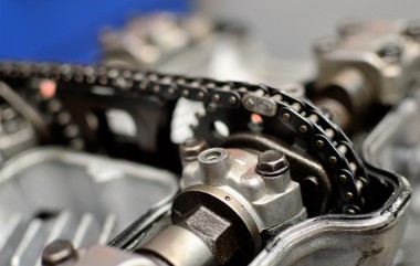 Motorcycle SUZUKI S650 timing chain repair