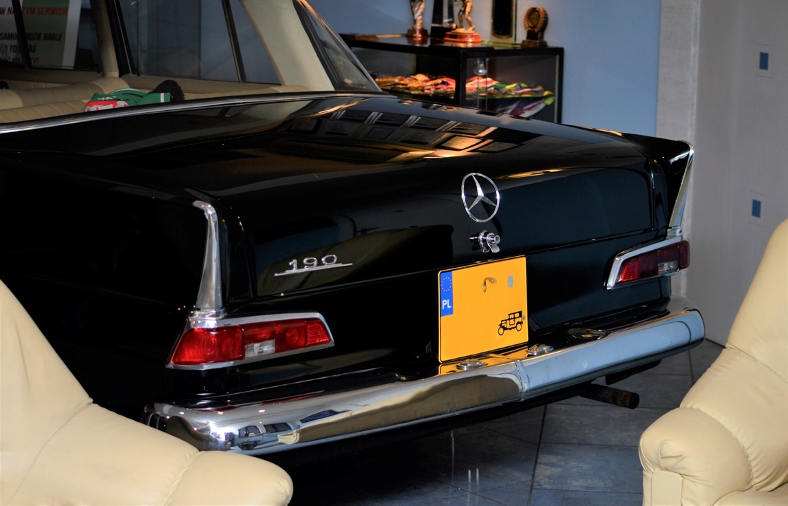 Odrestaurowany oldtimer Mercedes-Benz W110
