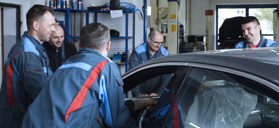 Broler.Serwis jest polską firmą działającą w branży motoryzacyjnej