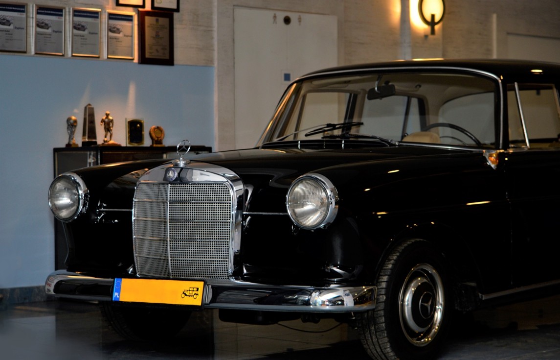 Odrestaurowany oldtimer Mercedes-Benz W110