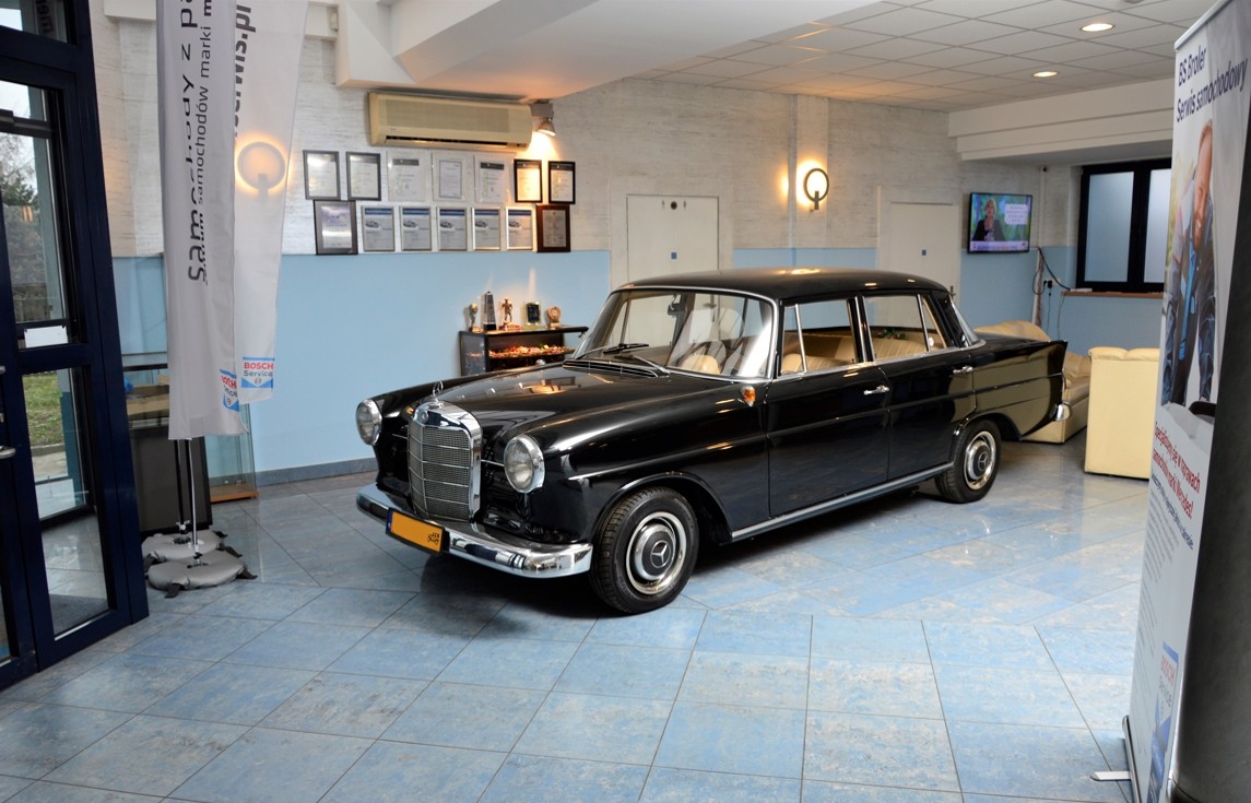 Odrestaurowany oldtimer Mercedes-Benz W110